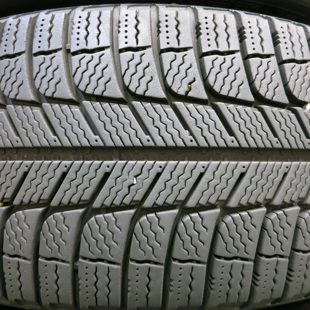 *送料無料* バリ溝！キレイ！9分★スタッドレス 215/55R17 ミシュラン X-ICE3+ ravrion LUMIERE ラブリオン 17インチ PCD114.3/5H★4052307イス