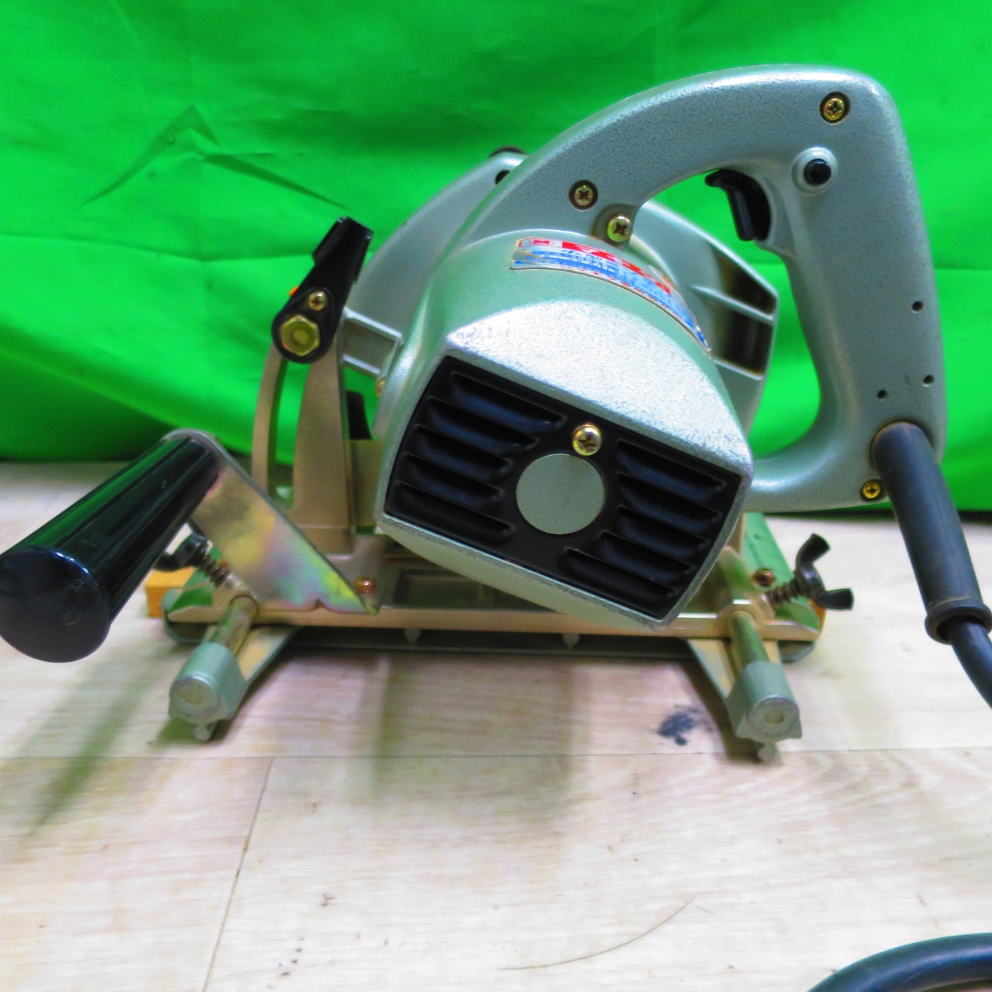 [送料無料] ☆makita マキタ 小型 ミゾキリ 3003A 工具 工事 大工 道具 ツール ブレーキ付 電動 溝キリ DIY カッター☆