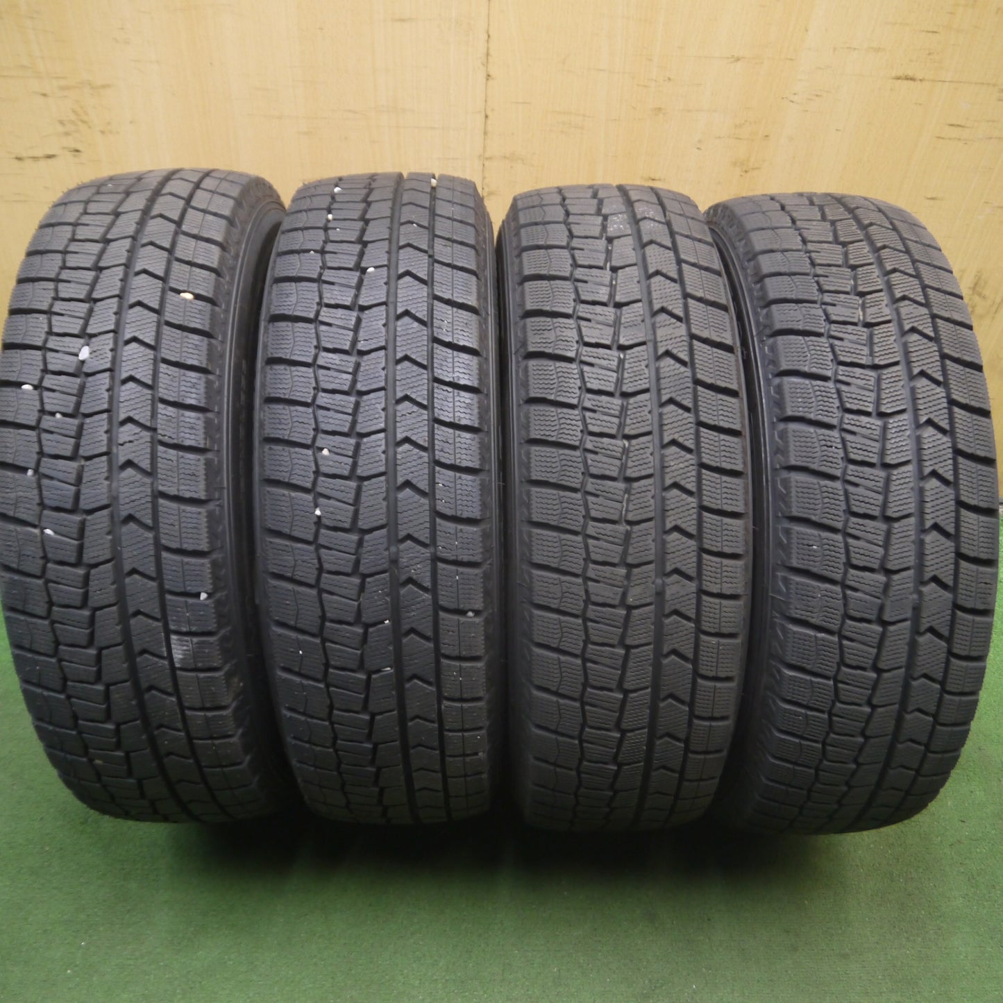 *送料無料* バリ溝！23年！キレイ！ほぼ10分★スタッドレス 185/65R15 ダンロップ ウインターマックス WM02 MiLLOUS ミルアス PCD100/4H★4072204Hス