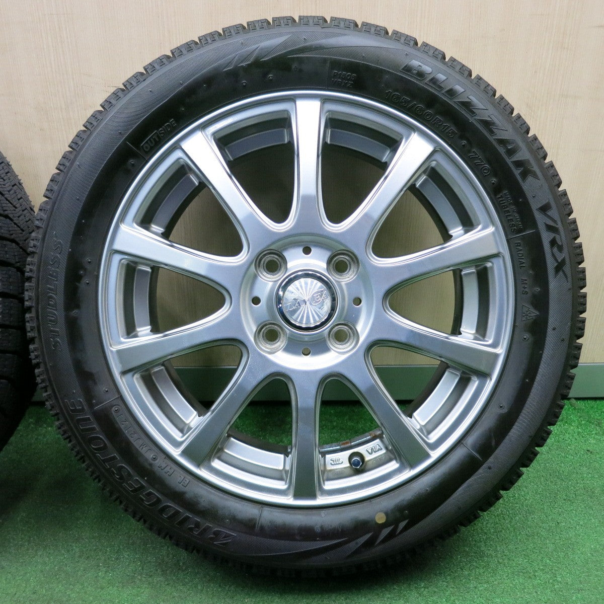 *送料無料* 超バリ溝！21年！ほぼ10分★スタッドレス 165/60R15 ブリヂストン ブリザック VRX LAYCEA レイシア 15インチ PCD100/4H★4032402NJス