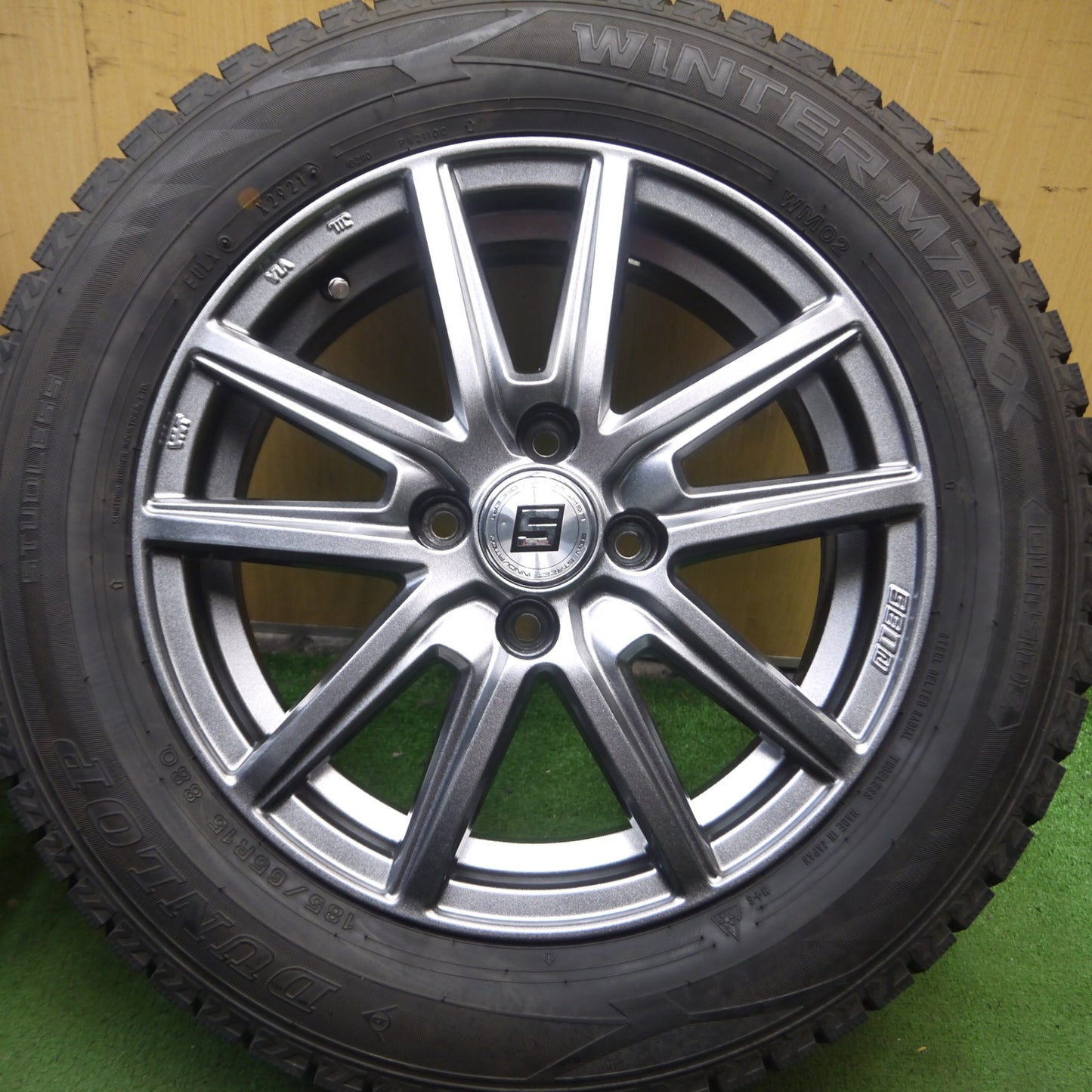 *送料無料* バリ溝！21年！キレイ！9.5分★スタッドレス 185/65R15 ダンロップ ウインターマックス WM02 SEIN ザイン 15インチ PCD100/4H★4070907Hス