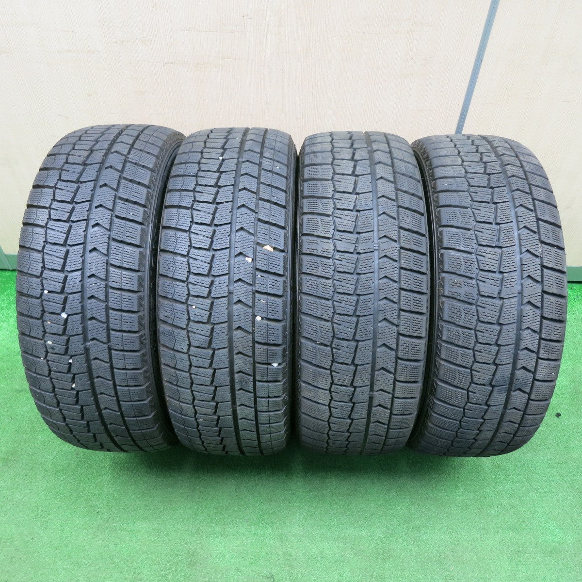 [送料無料] バリ溝！21年！9.5分以上★ボルボ V70 純正 225/50R17 スタッドレス ダンロップ ウインターマックス WM02 17インチ PCD108/5H★4121602TNス