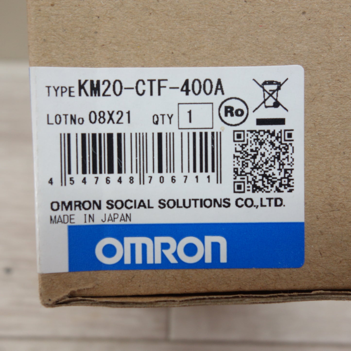 [送料無料] 未使用☆OMRON オムロン 小型 電力量 センサ用 分割型 変流器 KM20-CTF-400A☆