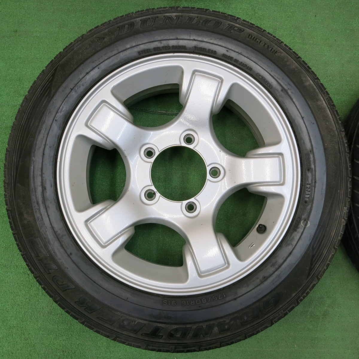 *送料無料* 4本価格★スズキ JB23 ジムニー 純正 175/80R16 ダンロップ グラントレック PT2 16インチ PCD139.7/5H★4052202イノ