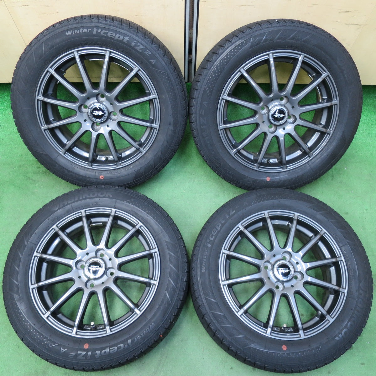 [送料無料] キレイ★スタッドレス 175/65R15 ハンコック ウインター アイセプト IZ2A TEAD テッド 15インチ PCD100/4H★5030607イス