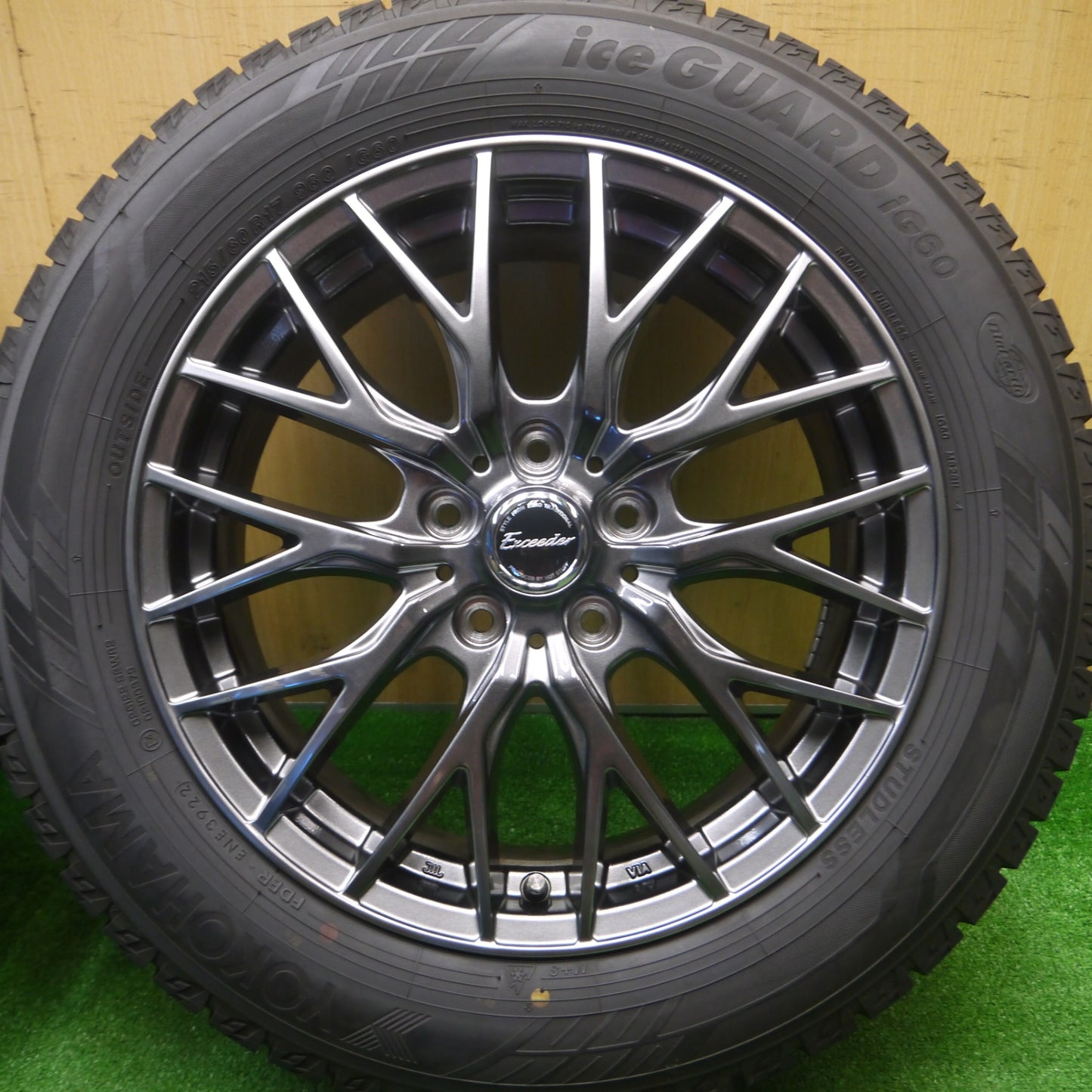 [送料無料] タイヤほぼ未使用！22年！キレイ★スタッドレス 215/60R17 ヨコハマ アイスガード iG60 Exceeder エクシーダー 17インチ PCD114.3/5H★4093001Hス