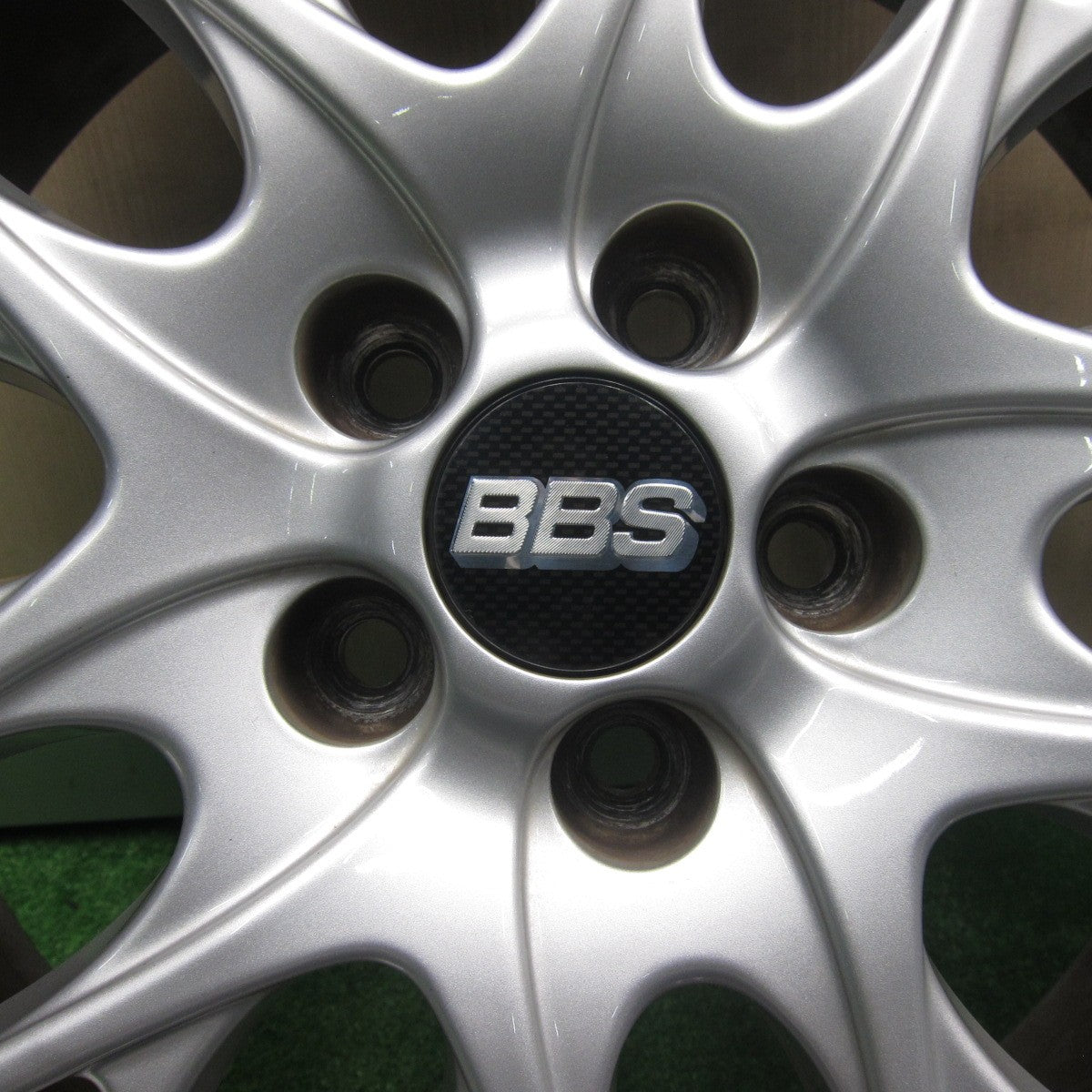 [送料無料] バリ溝！9.5分★86 BRZ プリウス 等 BBS CS021 215/40R18 ヨコハマ アドバン FLEVA 18インチ PCD100/5H★4111802TNノ