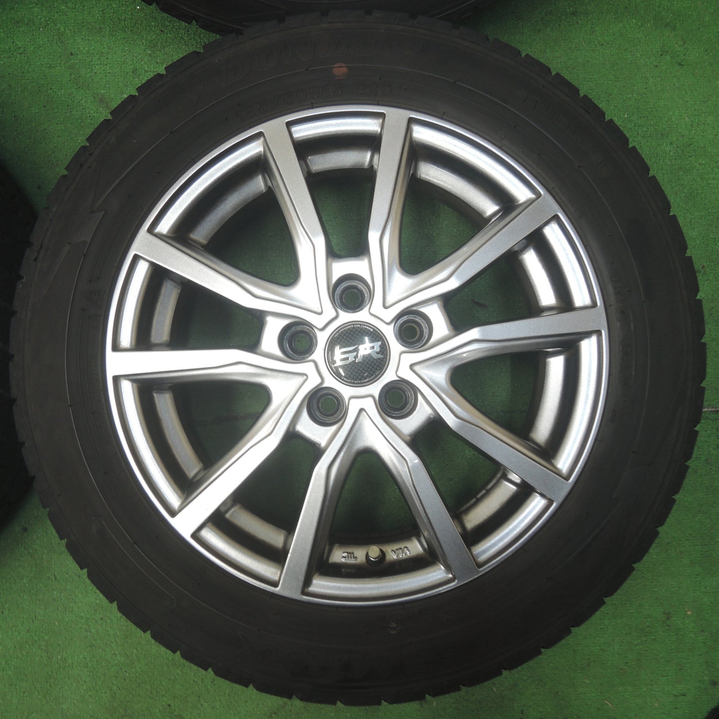 *送料無料* バリ溝！20年！キレイ！8.5分★スタッドレス 185/60R15 ダンロップ ウインターマックス WM02 STRANGER ストレンジャー PCD100/5H★4070407SYス