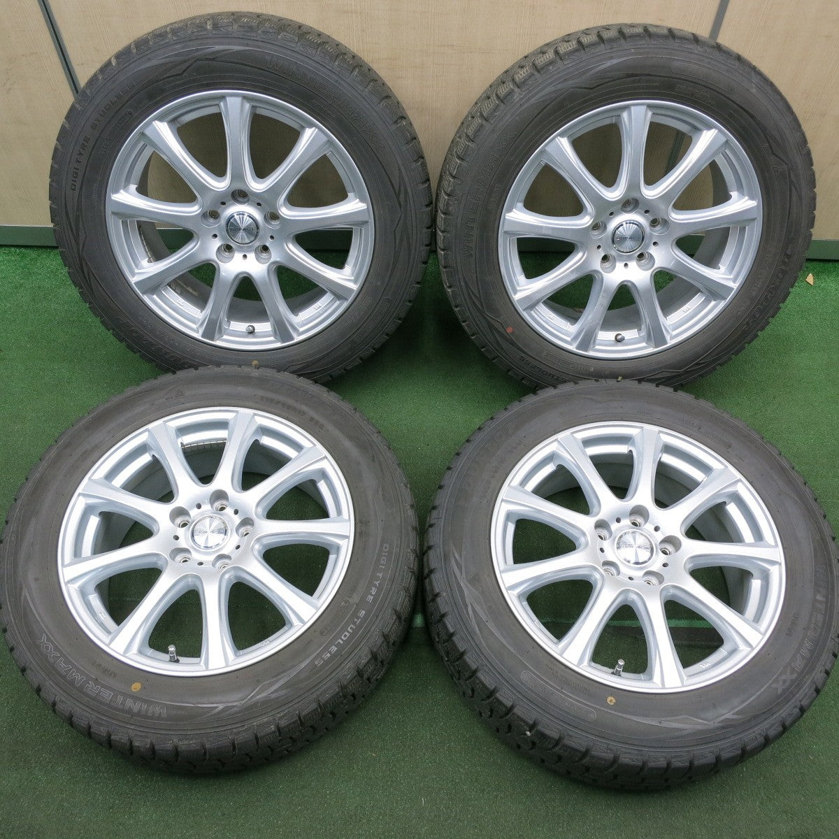 *送料無料* バリ溝！9.5分★スタッドレス 215/60R17 ダンロップ ウインターマックス WM01 DUFACT デュファクト 17インチ PCD114.3/5H★4050606HAス