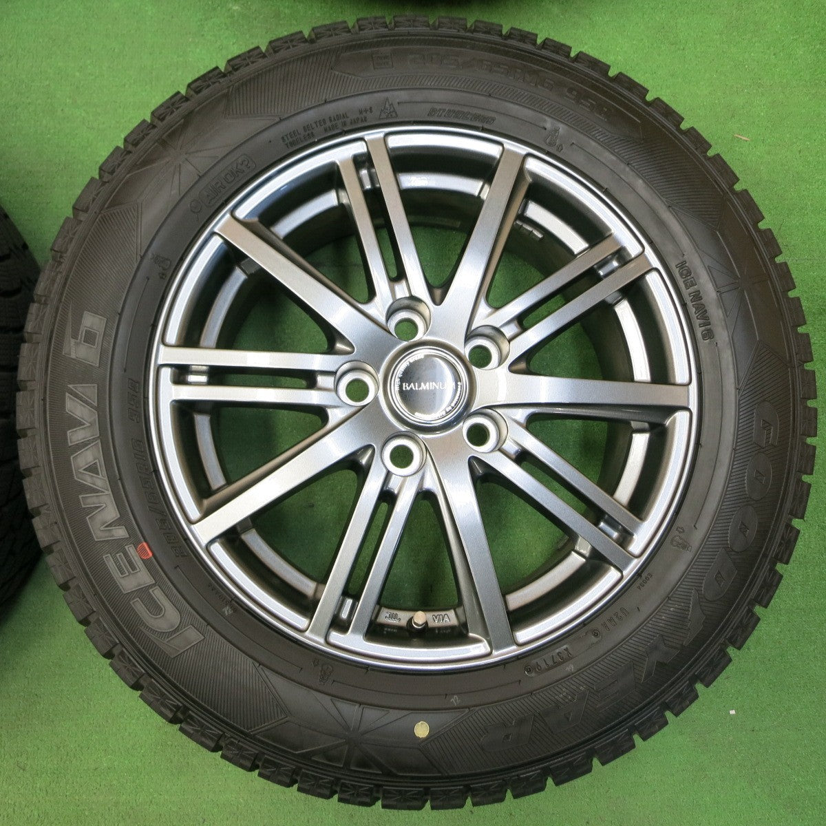 *送料無料* バリ溝！キレイ！9.5分以上★スタッドレス 205/65R16 グッドイヤー アイスナビ6 BALMINUM バルミナ 16インチ PCD114.3/5H★4051104イス