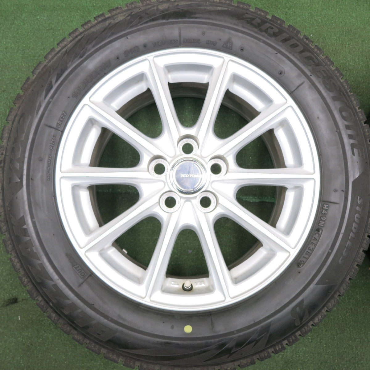 *送料無料* バリ溝！キレイ！9分★プリウス等 195/65R15 スタッドレス ブリヂストン ブリザック VRX2 ECO FORME エコフォルム PCD100/5H★4051102HAス