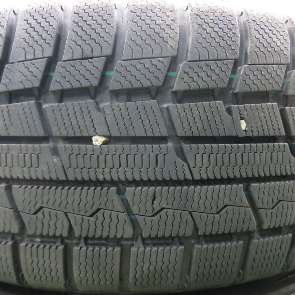 *送料無料* バリ溝！21年！9.5分★スタッドレス 225/55R18 トーヨー ウインター トランパス TX DUFACT デュファクト 18インチ PCD114.3/5H★4051504HAス