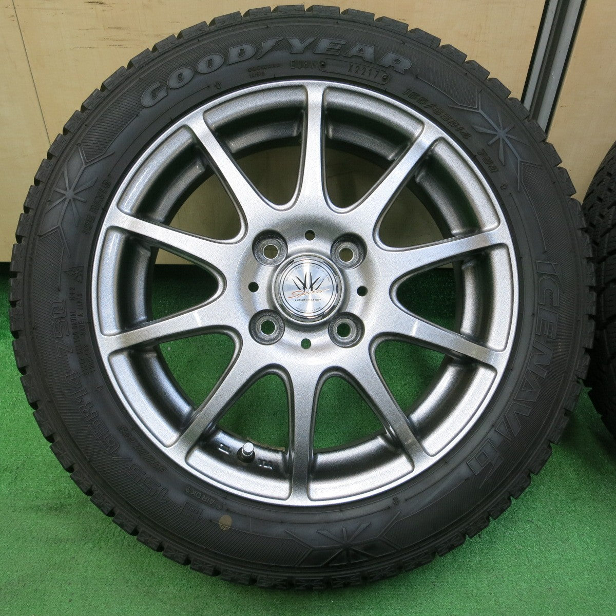 *送料無料* バリ溝！綺麗！9分★LOXARNY SPORT BADX 155/65R14 スタッドレス グッドイヤー アイスナビ6 ロクサーニ 14インチ PCD100/4H★4042503イス