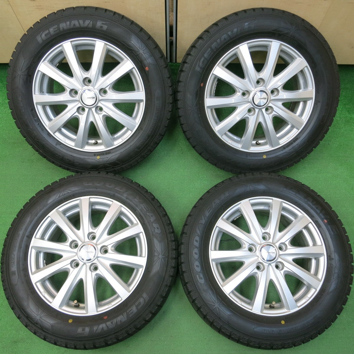 *送料無料* バリ溝！キレイ！9.5分★スタッドレス 195/65R15 グッドイヤー アイスナビ6 ravrion RS01 ラブリオン 15インチ PCD114.3/5H★4040903イス