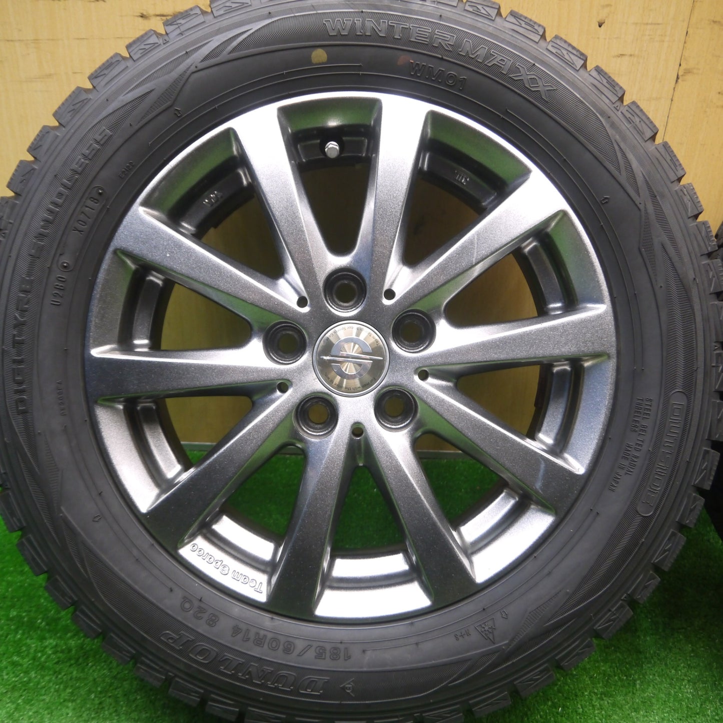 [送料無料] バリ溝！綺麗！9.5分以上★ワーゲン等 185/60R14 スタッドレス ダンロップ ウインターマックス WM01 Team Sparco チームスパルコ PCD100/5H★4101601Hス