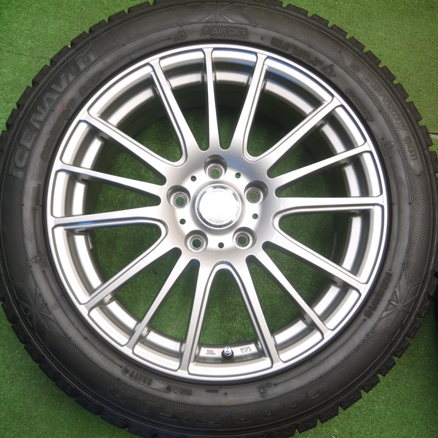 [送料無料] 超バリ溝！キレイ！9.5分以上★スタッドレス 215/55R17 グッドイヤー アイスナビ6 ravrion selzer ラブリオン 17インチ PCD114.3/5H★5012108Hス