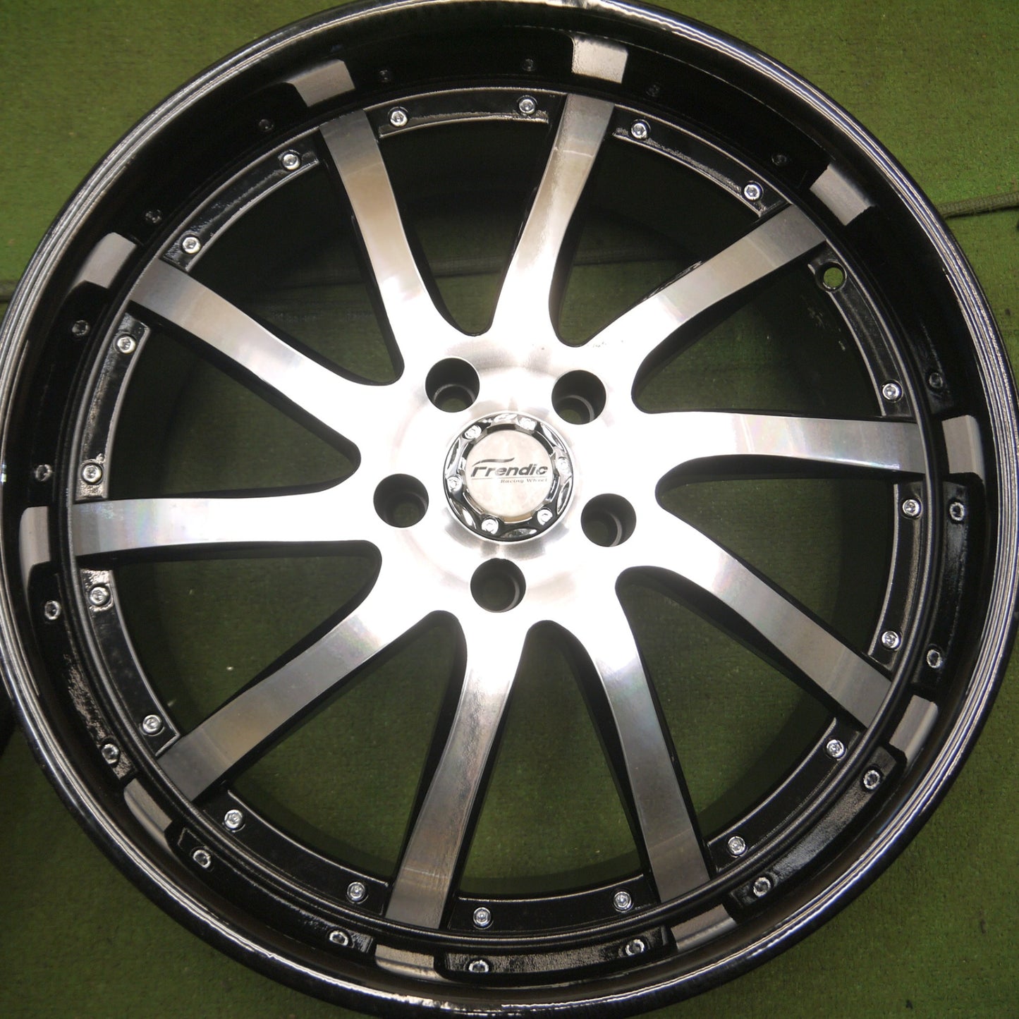 *送料無料* キレイ！付属品付★Frendic Racing ホイール 20インチ 20×8.5J PCD114.3/5H★4051011Hホ