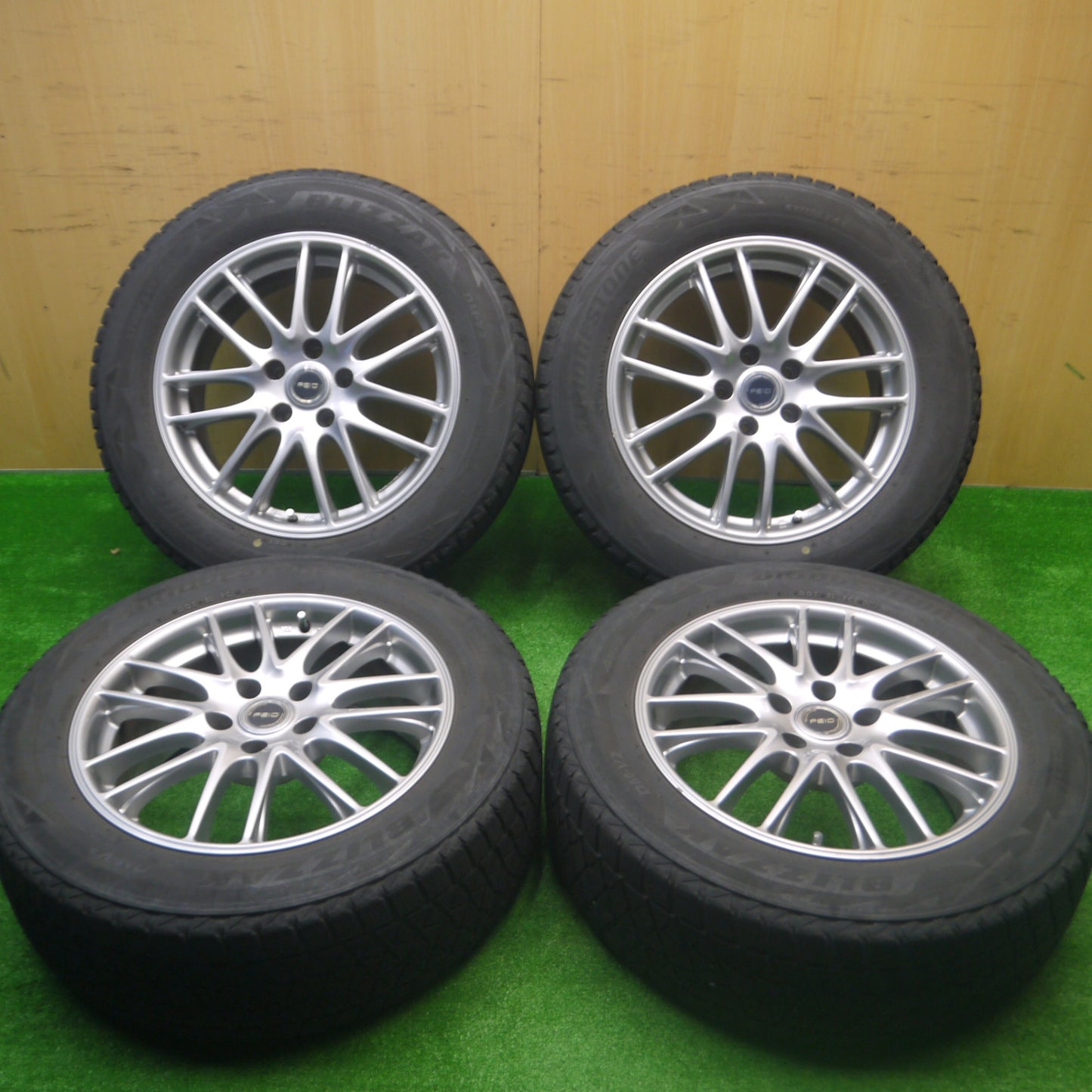 *送料無料* 4本価格★スタッドレス 225/60R17 ブリヂストン ブリザック DM-V2 FEID 17インチ PCD114.3/5H★4082301Hス