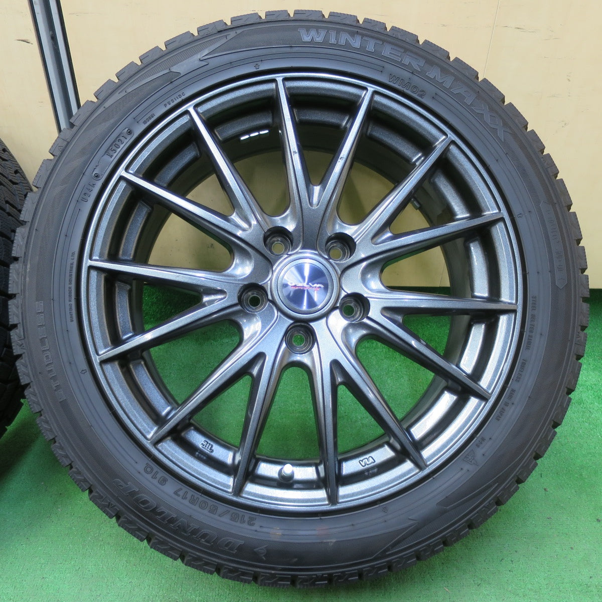 *送料無料* バリ溝！21年！キレイ！9.5分★スタッドレス 215/50R17 ダンロップ ウインターマックス WM02 VELVA SPORTZ ヴェルヴァ PCD114.3/5H★4090807イス