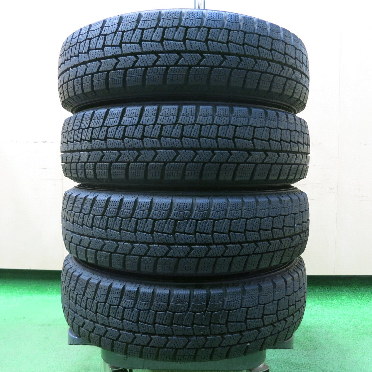 *送料無料* バリ溝！21年！綺麗！9.5分★スタッドレス 155/65R14 ダンロップ ウインターマックス WM02 BWT 541 14インチ  PCD100/4H★4042711イス