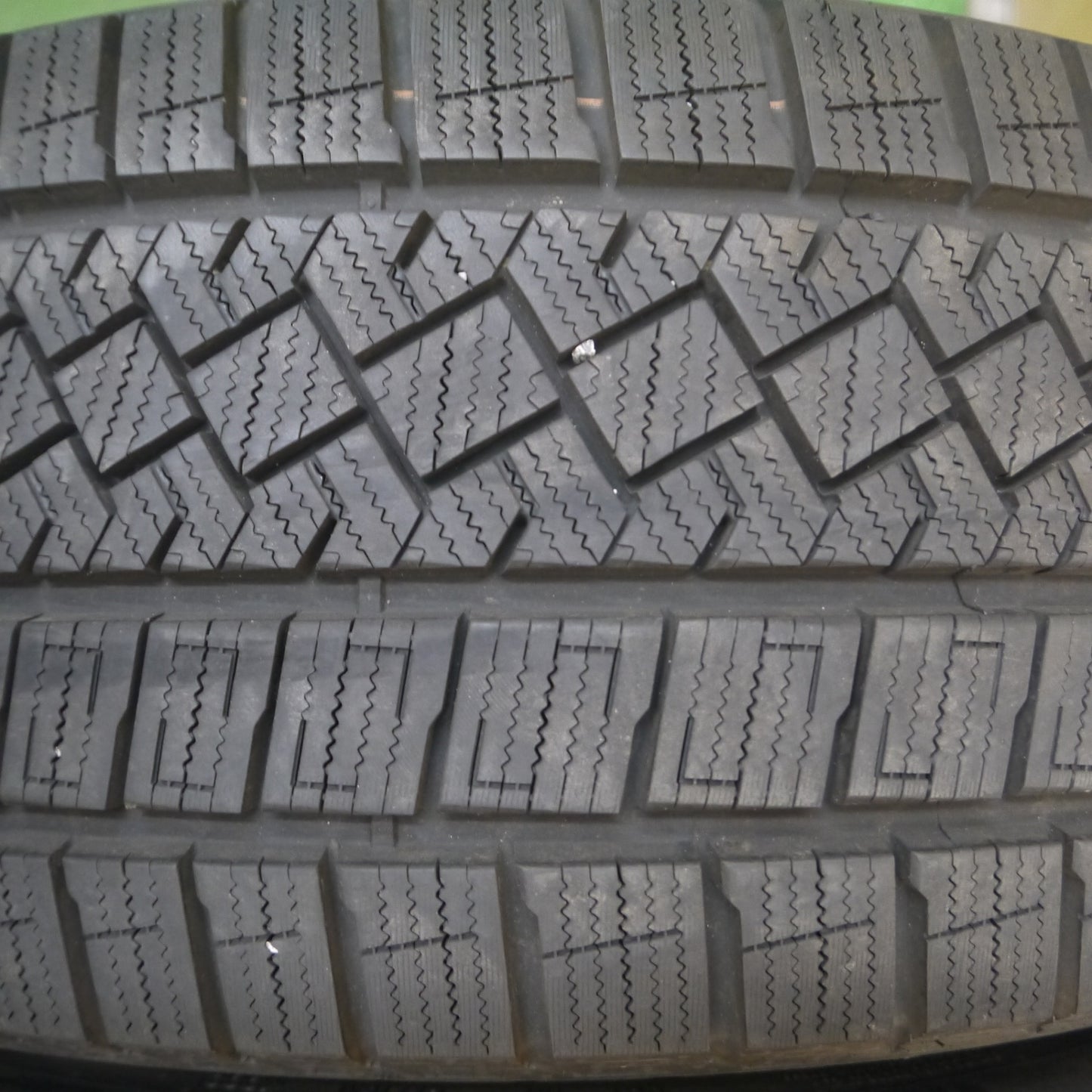 *送料無料* バリ溝！22年！9.5分★スタッドレス 215/45R17 ピレリ アイスゼロ アシンメトリコ タイヤ 17インチ 86 BRZ レガシィ 等★4042302Hスタ