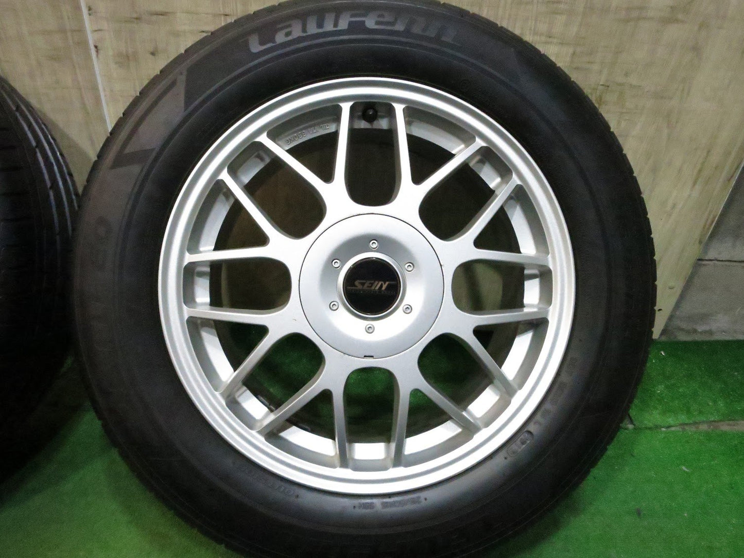 *送料無料* キレイ★215/60R16 SEIN ザイン ラウフェン S FIT EQ 16インチ PCD114.3 4H/5H マルチ★3021503Hノ