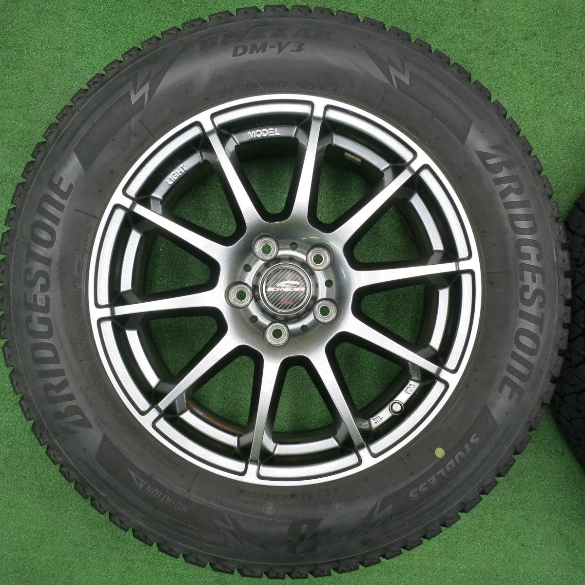 送料無料] バリ溝！20年！キレイ！9分☆スタッドレス 225/65R17 ブリヂストン ブリザック DM-V3 SCHNEIDER シュ |  名古屋/岐阜の中古カー用品・工具の買取/販売ならガレージゲット