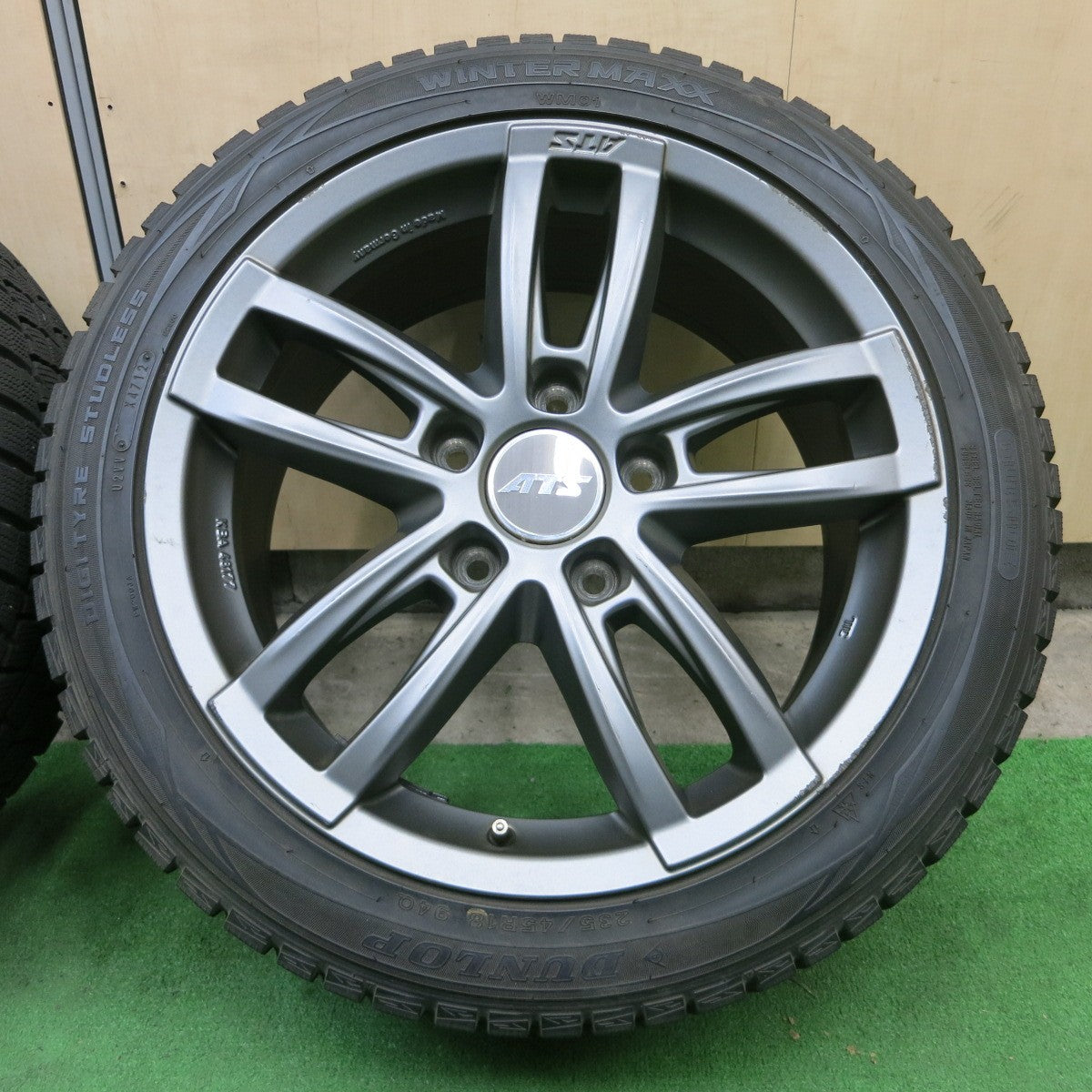 *送料無料* バリ溝！9分★ポルシェ 等 ATS 235/45R18 スタッドレス ダンロップ ウインターマックス WM01 18インチ PCD130/5H★4061801ナス