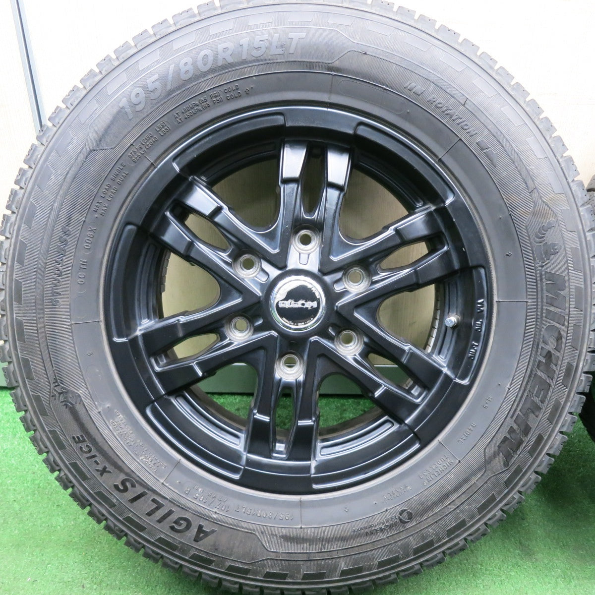 *送料無料* 4本価格★キャラバン等 BISON 195/80R15 スタッドレス ミシュラン AGILIS X-ICE バイソン 15インチ PCD139.7/6H★4050702HAス