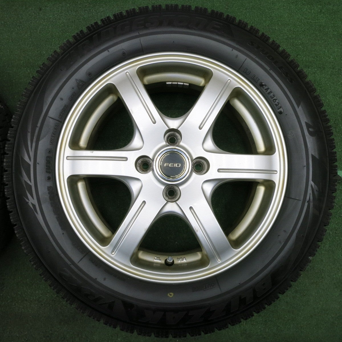 *送料無料* バリ溝！21年！9.5分★スタッドレス 185/65R15 ブリヂストン ブリザック VRX2 FEID 15インチ PCD100/4H★4032405NJス