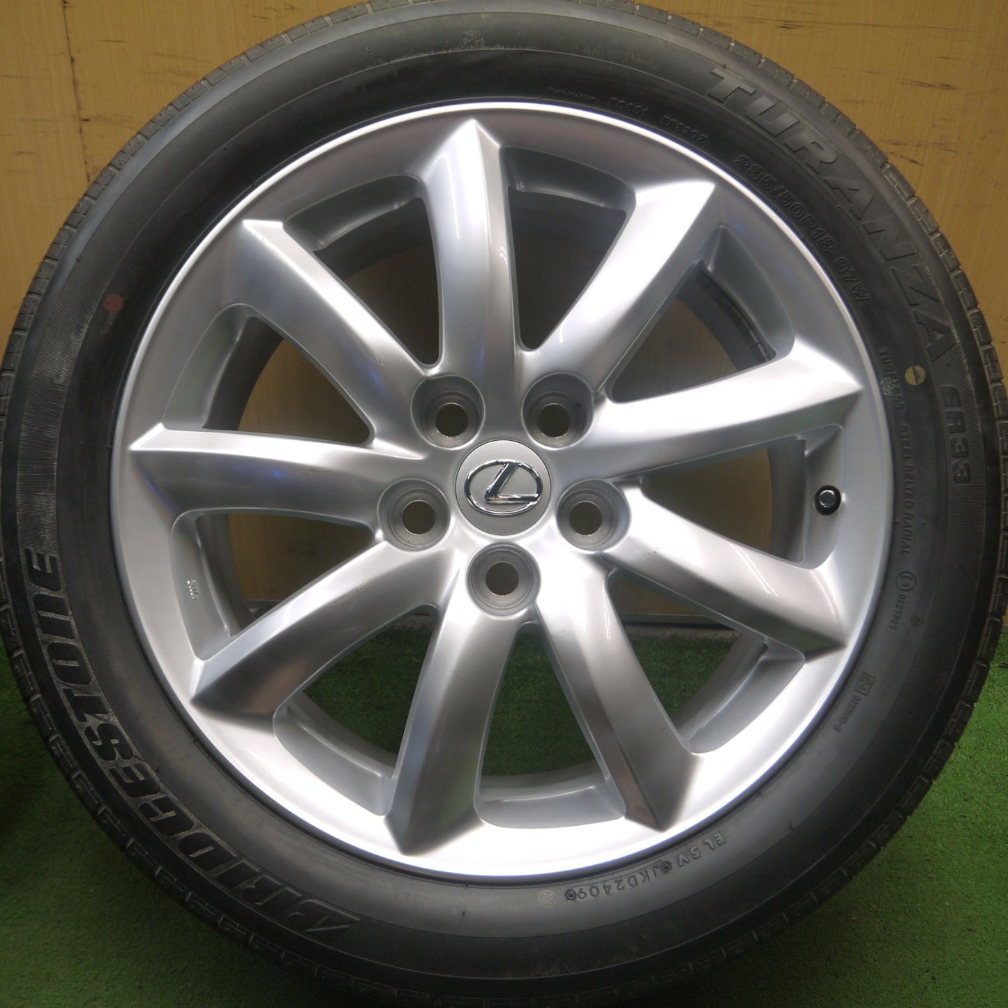 *送料無料* バリ溝！キレイ！9分★レクサス LS 純正 235/50R18 ブリヂストン トランザ ER33 18インチ PCD120/5H★4070201Hノ