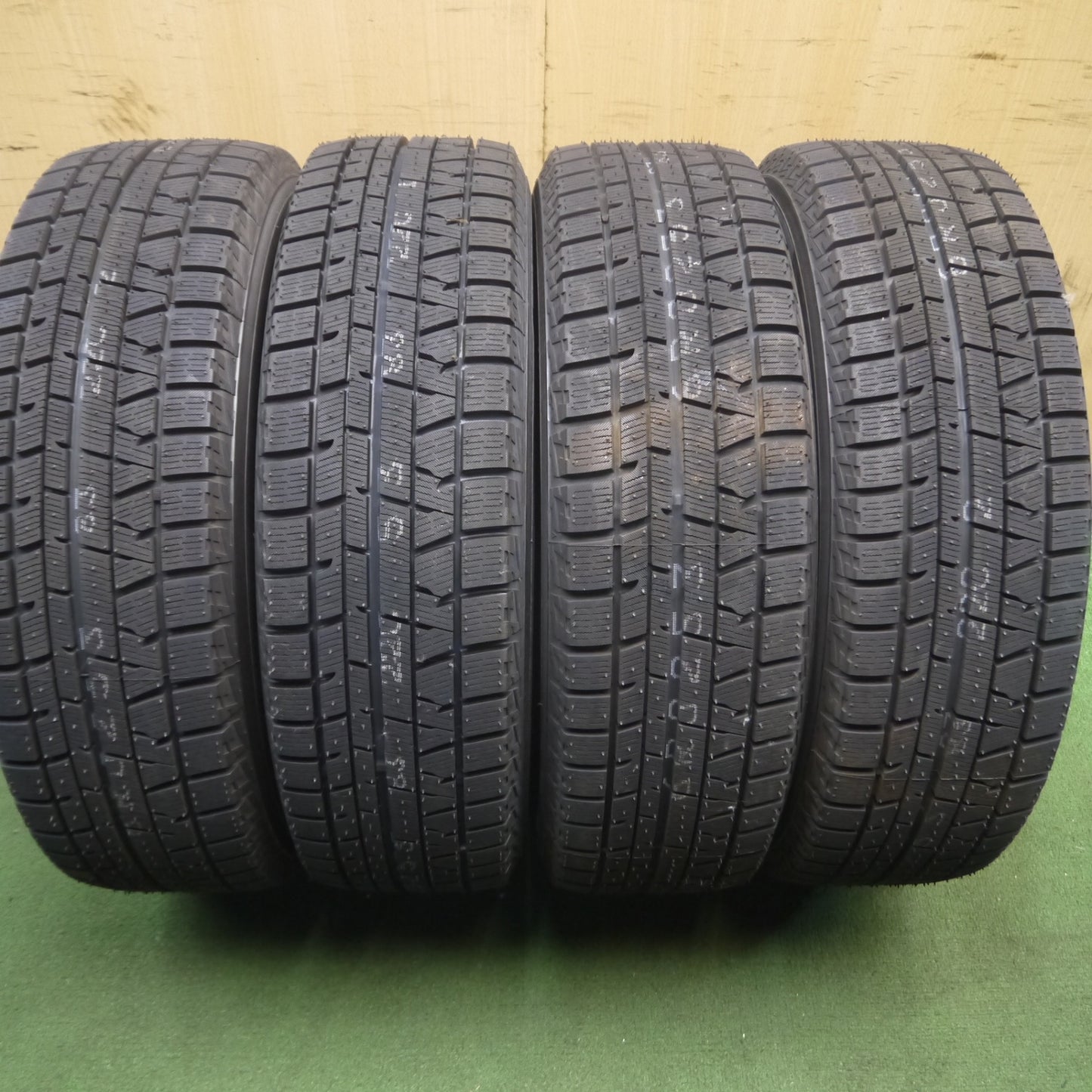 *送料無料* 未使用★スタッドレス 205/65R16 ヨコハマ アイスガード iG50 プラス タイヤ 16インチ ヤリスクロス カムリ 等★4031309Hスタ