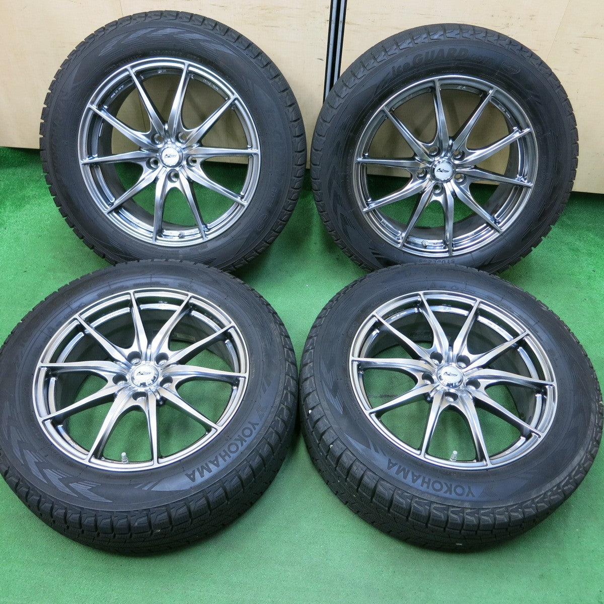 *送料無料* バリ溝！22年！キレイ！9.5分★スタッドレス 235/60R18 ヨコハマ アイスガード G075 Kosei 光生 18インチ PCD114.3/5H★4082902SYス