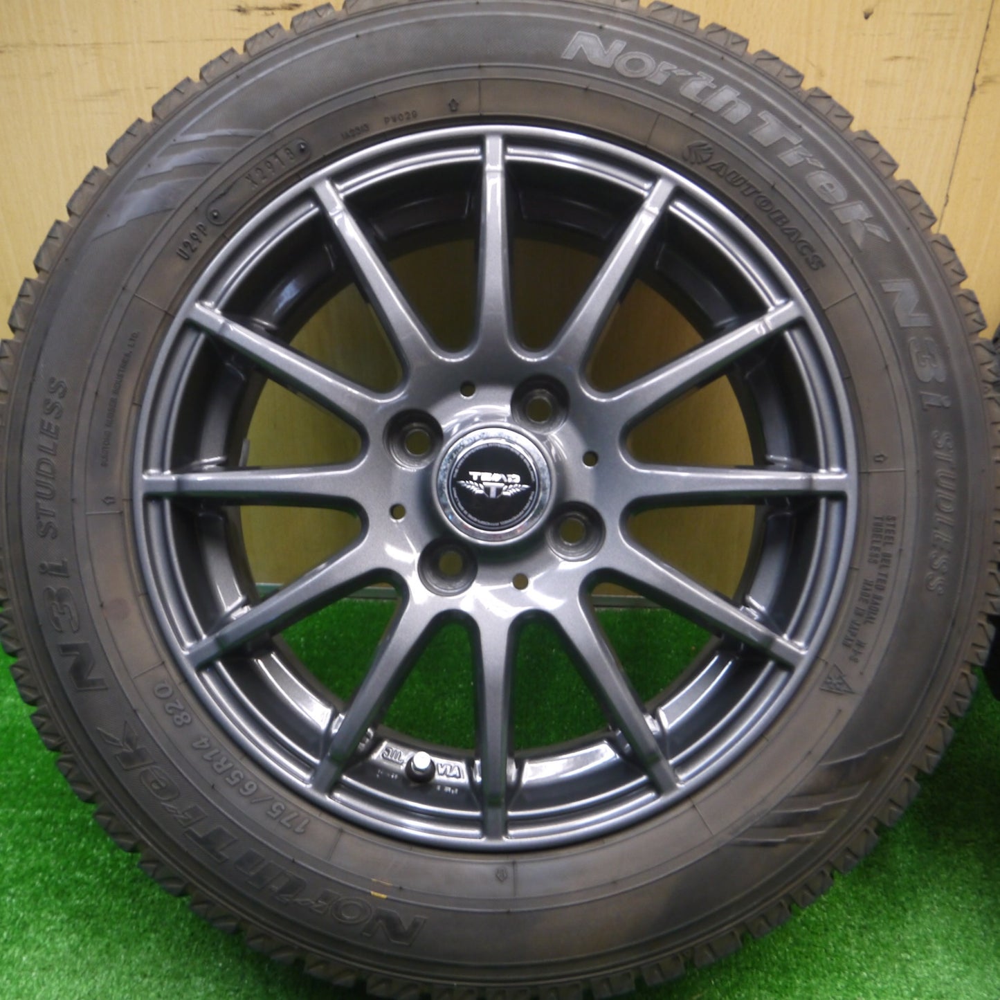 [送料無料] バリ溝！キレイ！9分★スタッドレス 175/65R14 オートバックス ノーストレック N3i TEAD テッド 14インチ PCD100/4H★4093006Hス