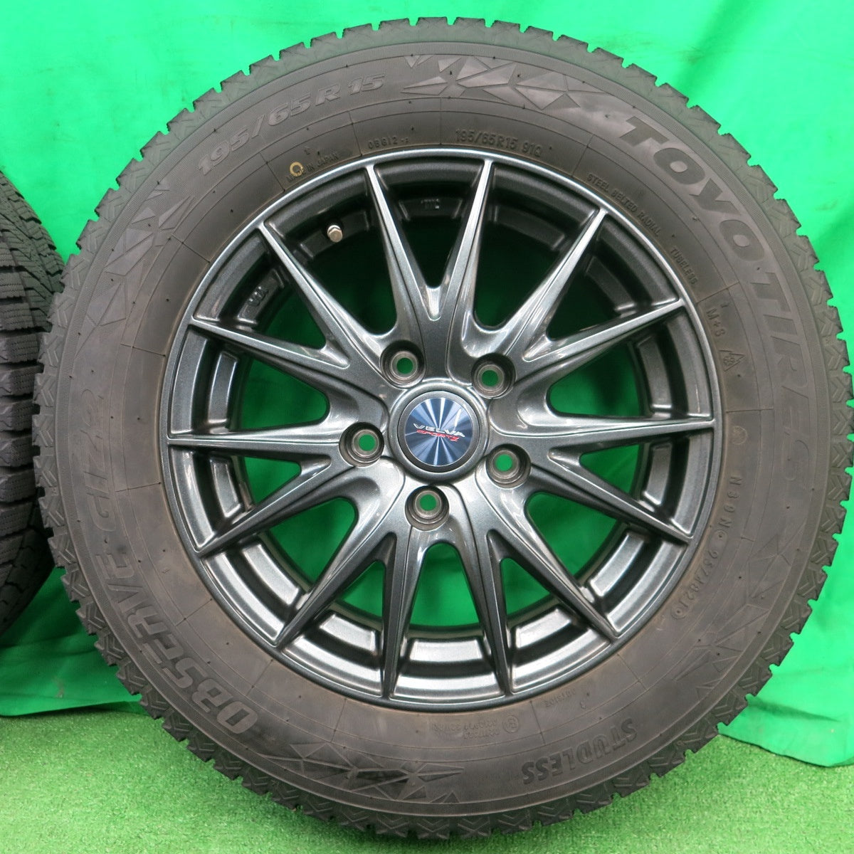 *送料無料* バリ溝！21年！綺麗！9分★スタッドレス 195/65R15 トーヨー オブザーブ GIZ2 VELVA SPORTZ ヴェルヴァ 15インチ PCD114.3/5H★4042906ナス