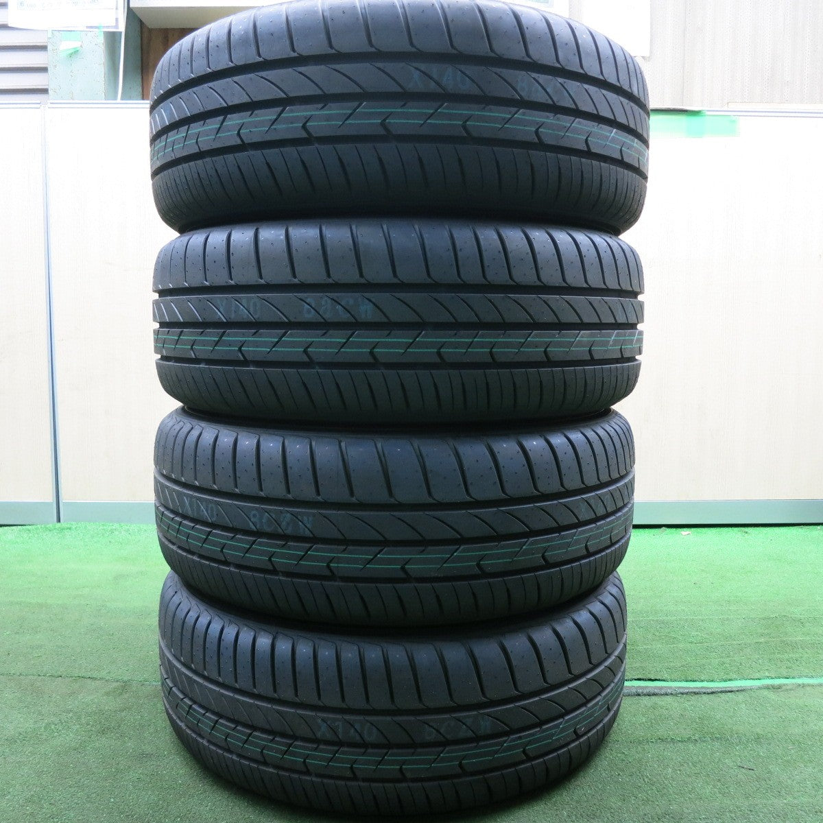 *送料無料* タイヤ未使用！23年！キレイ★215/60R16 トーヨー トランパス MP7 LAYCEA レイシア 16インチ PCD114.3/5H★4043001HAノ