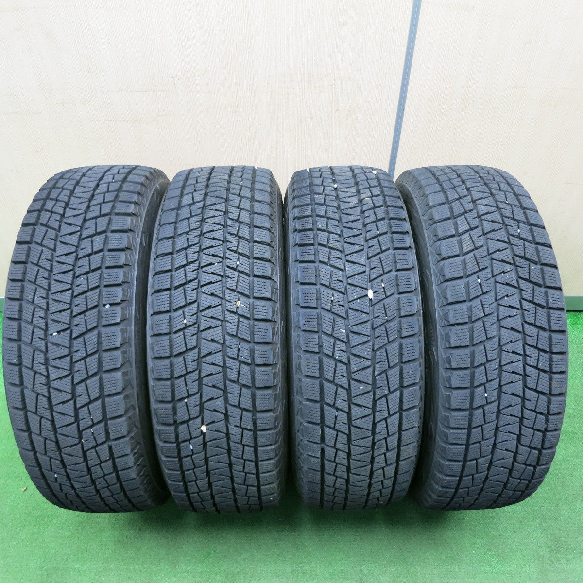 [送料無料] バリ溝！キレイ！9分★スタッドレス 225/70R16 ブリヂストン ブリザック DM-V1 TOPRUN トップラン 16インチ PCD114.3/5H★5020305TNス