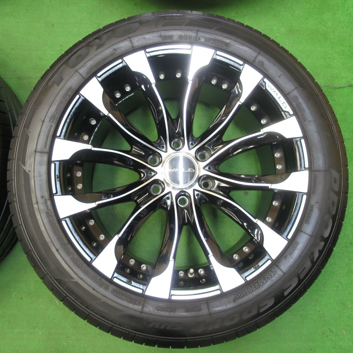 *送料無料* バリ溝！23年！キレイ！9.5分★WALD JARRET 265/50R20 トーヨー プロクセス スポーツ SUV ヴァルド ジャレット 20インチ PCD139.7/6H★4063002イノ