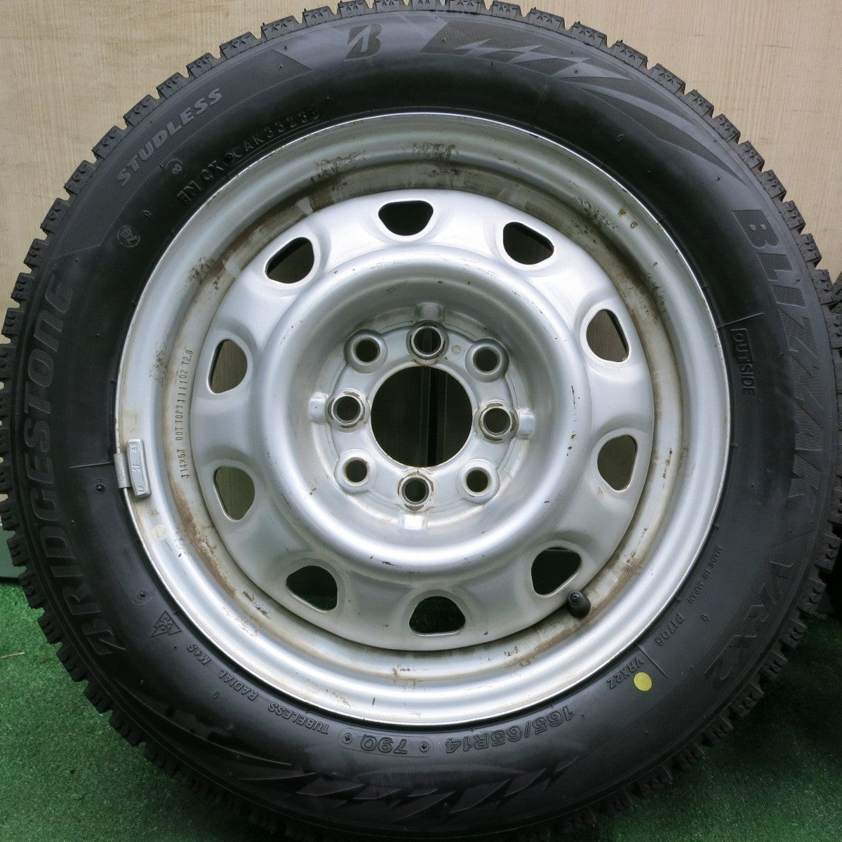 *送料無料* バリ溝！23年！ほぼ10分★スタッドレス 165/65R14 ブリヂストン ブリザック VRX2 スチール 14インチ PCD100 114.3/4H マルチ★4062503HAス