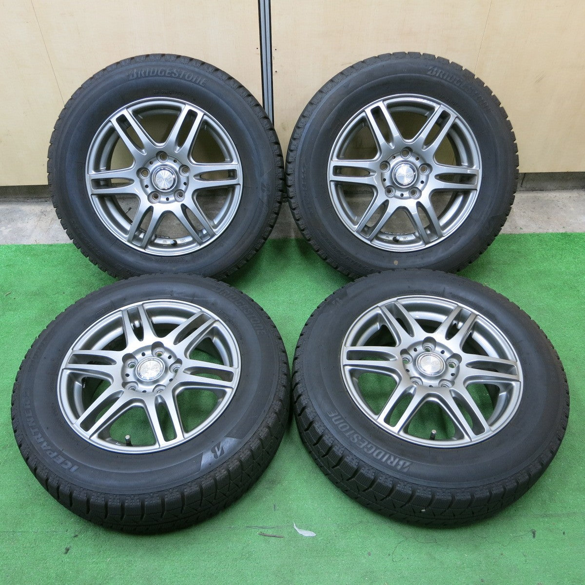 ミシュランスタッドレスタイヤX-ICE3+プラス 265/65R17中古4本 気持ち良し