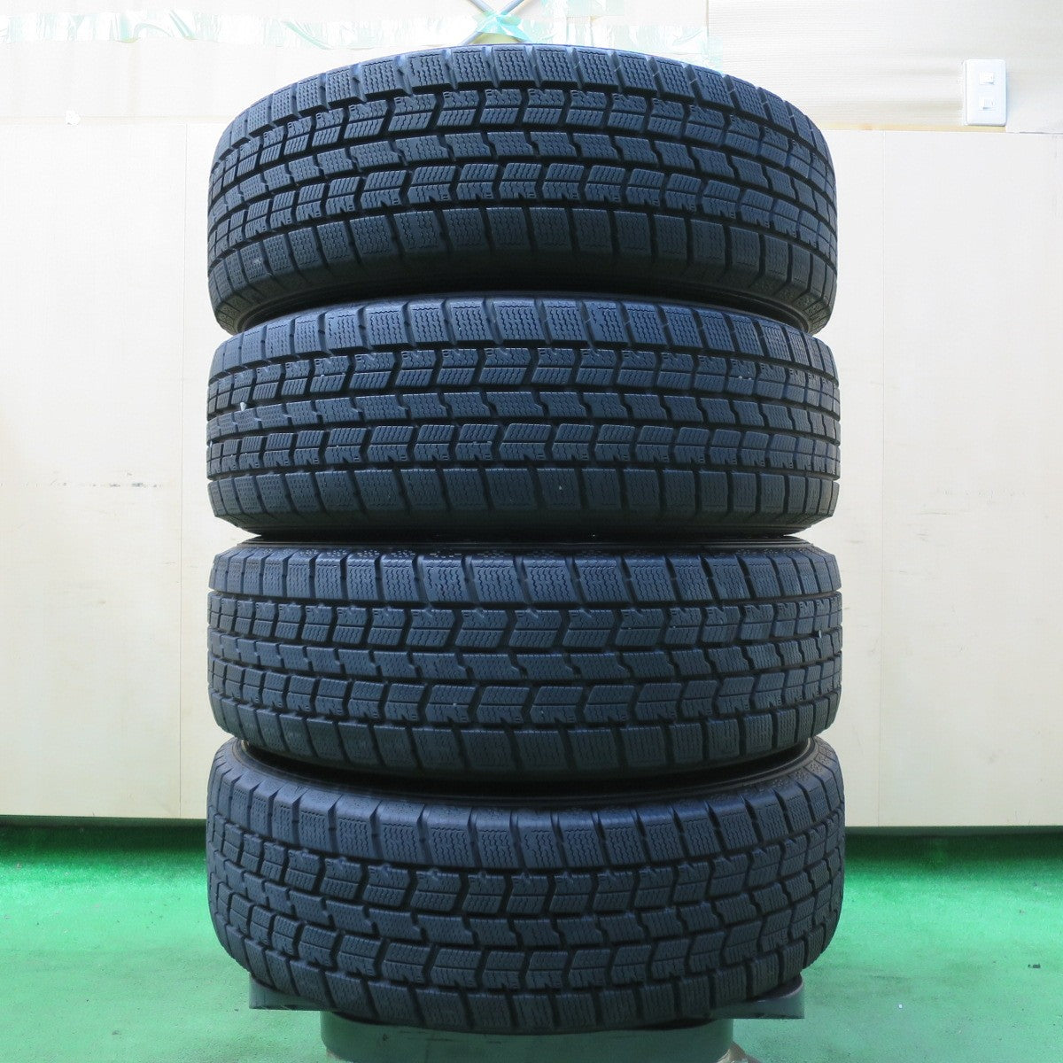 *送料無料* バリ溝！22年！キレイ！9.5分★スタッドレス 175/65R15 グッドイヤー アイスナビ7 SIBILLA NEXT C5 シビラ 15インチ PCD100/4H★4082904イス