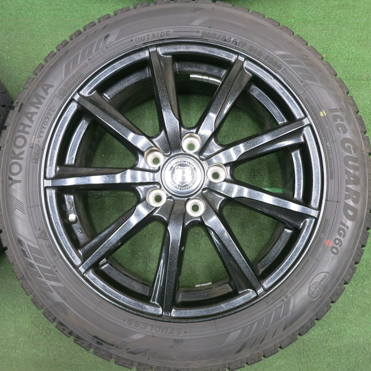 *送料無料* 超バリ溝！21年！キレイ！ほぼ10分★スタッドレス 205/55R17 ヨコハマ アイスガード iG60 BRANDLE-LINE ブランドルライン 17インチ PCD114.3/5H★4033005HAス