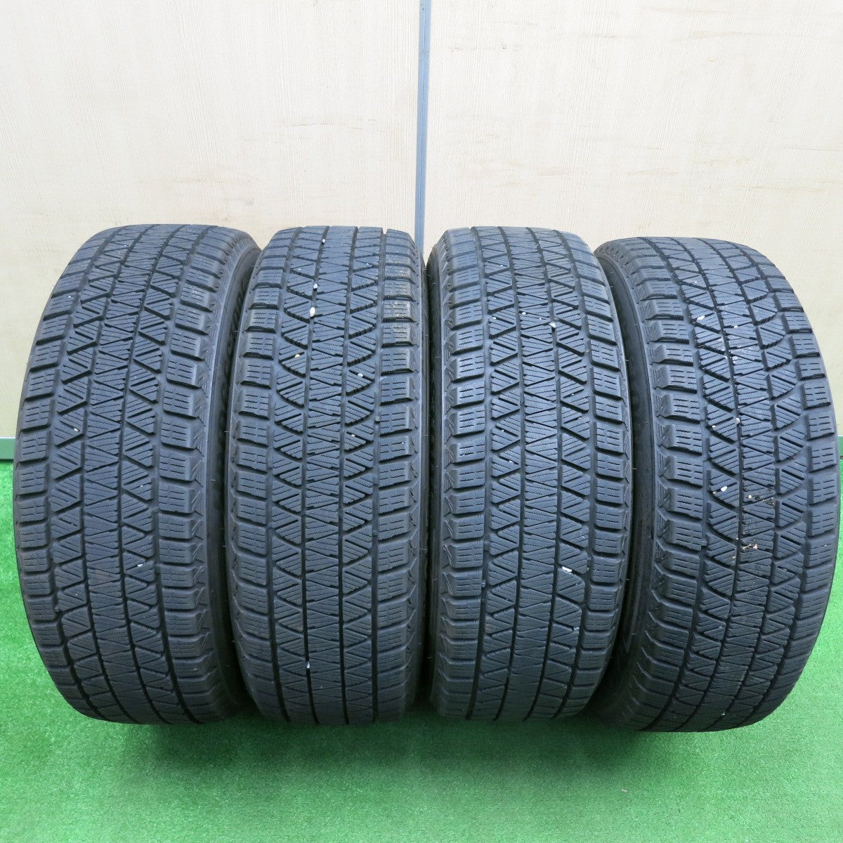 [送料無料] バリ溝！キレイ！9分★スタッドレス 225/60R18 ブリヂストン ブリザック DM-V3 TOPRUN トップラン 18インチ PCD114.3/5H★4120617TNス