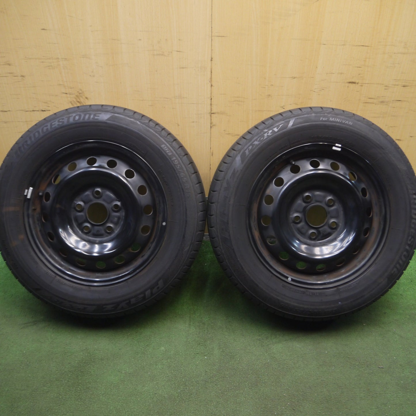 *送料無料* バリ溝！9分★195/65R15 ブリヂストン プレイズ PX-RV スチール ホイール 15インチ PCD114.3/5H★4032211Hノ