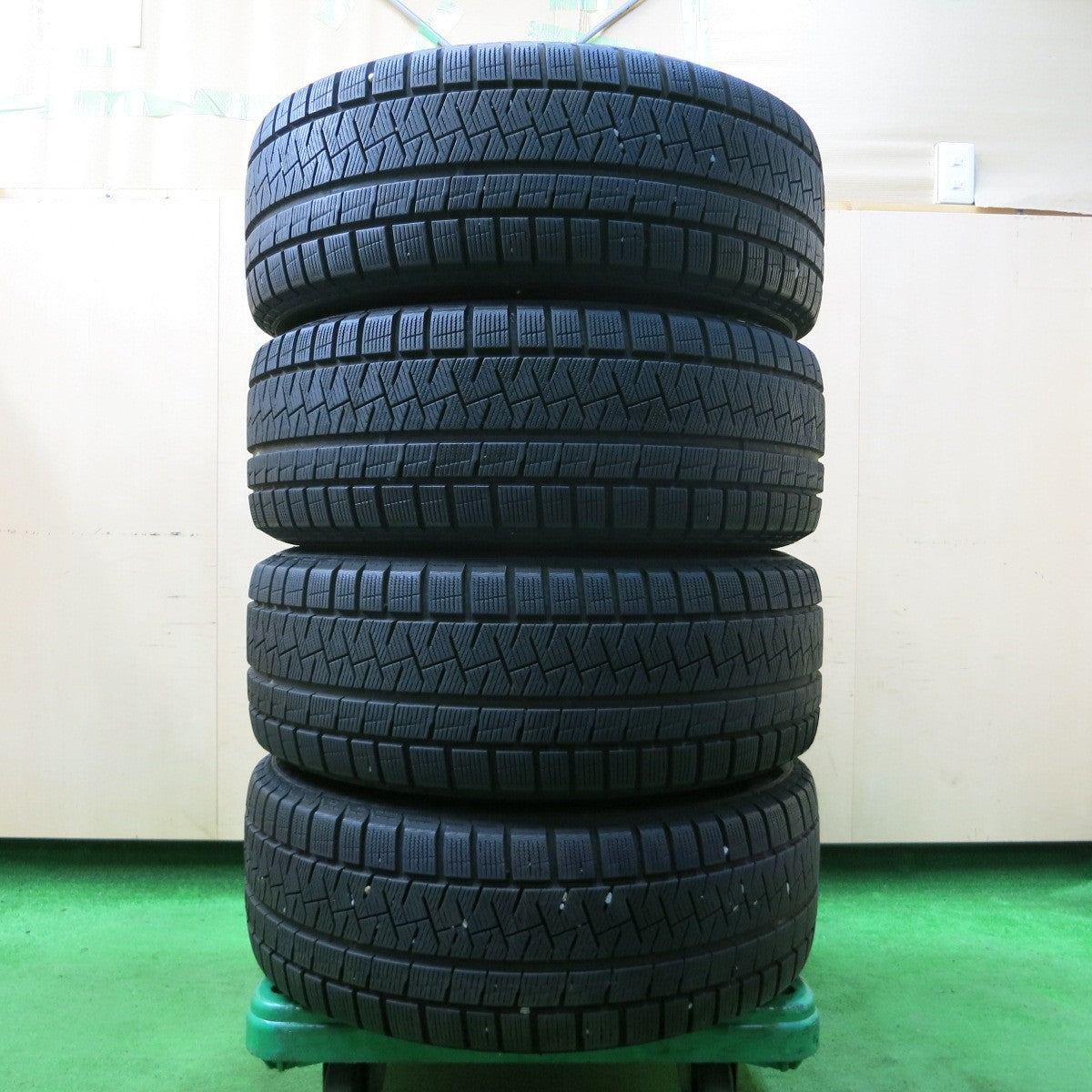 *送料無料* バリ溝！8.5分★プジョー等 BORBET 225/55R16 スタッドレス ピレリ アイスアシンメトリコ ボルベット PCD108/4H★4052810イス