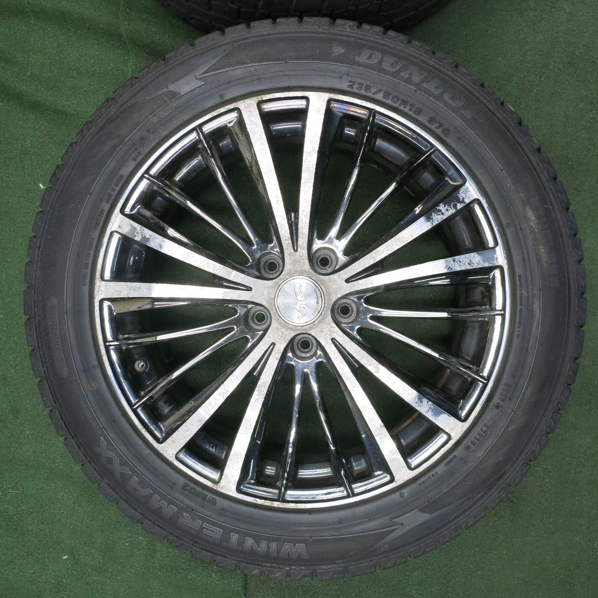 *送料無料* バリ溝！20年！9.5分★スタッドレス 235/50R18 ダンロップ ウインターマックス 03 WM02 Voltec ボルテック 18インチ PCD114.3/5H★4062801NJス