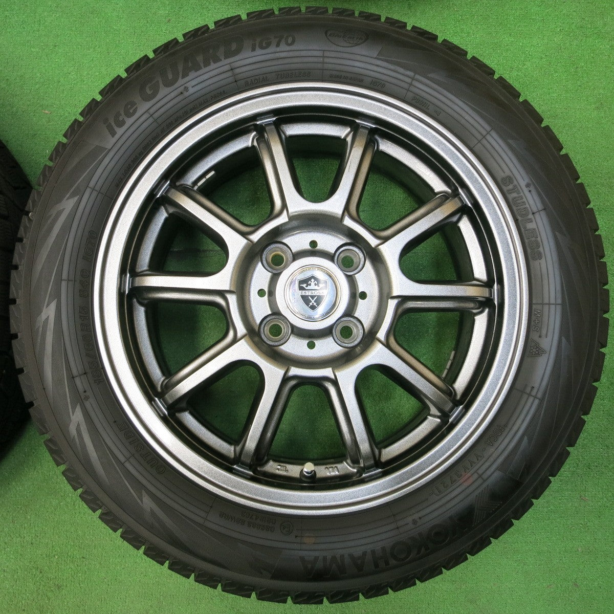 *送料無料* バリ溝！21年！キレイ！ほぼ10分★スタッドレス 185/60R15 ヨコハマ アイスガード iG70 ESTROSA エステローザ 15インチ PCD100/4H★4042406イス