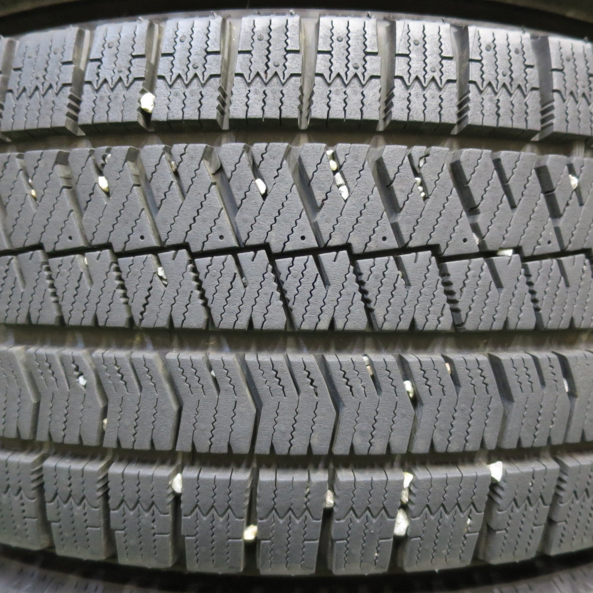 *送料無料* バリ溝！23年！ほぼ10分★スタッドレス 215/55R17 ブリヂストン ブリザック VRX2 MANARAY SPORT マナレイ スポーツ PCD114.3/5H★4082906イス