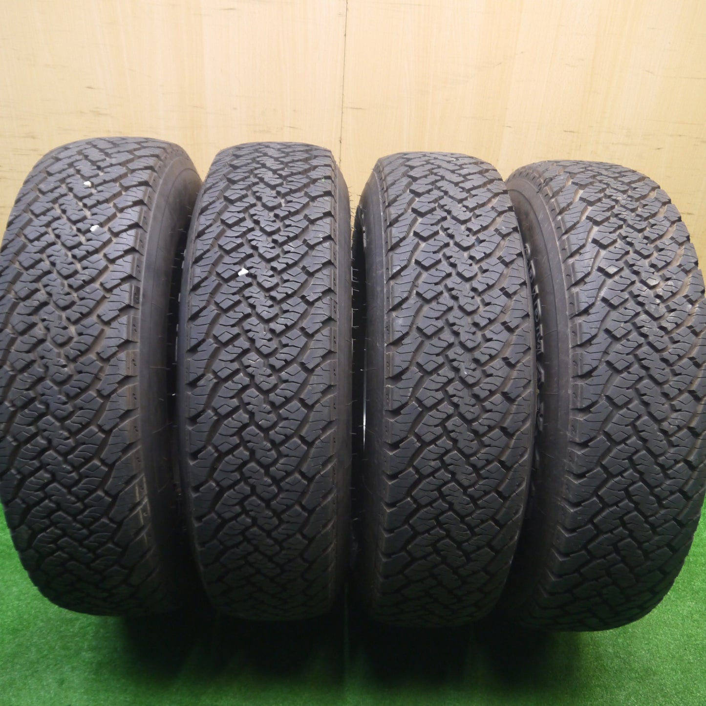 *送料無料* バリ溝！21年！9.5分★スズキ ジムニー 純正 ENEKI 235/85R16 120/116S GRIPMAX A/T ホワイトレター エンケイ PCD139.7/5H★4090207Hノ