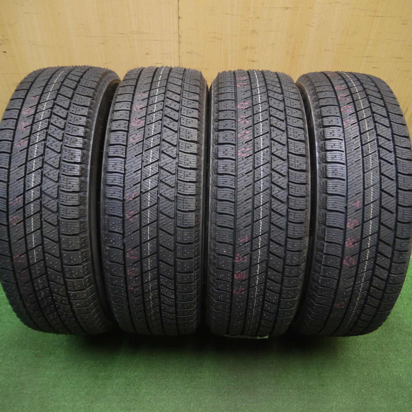 [送料無料] 未使用！21年★スタッドレス 185/60R15 ブリヂストン ブリザック VRX3 Humanline ヒューマンライン 15インチ PCD100/4H★5011717Hス